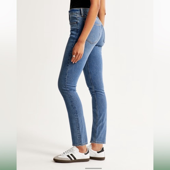 Abercrombie & Fitch The Skinny High Rise SZ 25/0S Medium Rinse - Picture 3 of 16